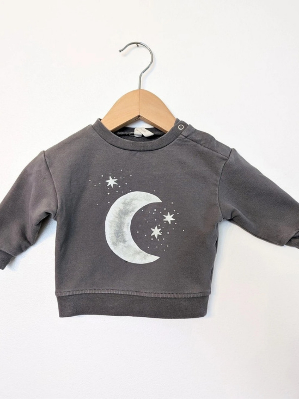 Quincy Mae Baby Moon Graphic Sweatshirt
